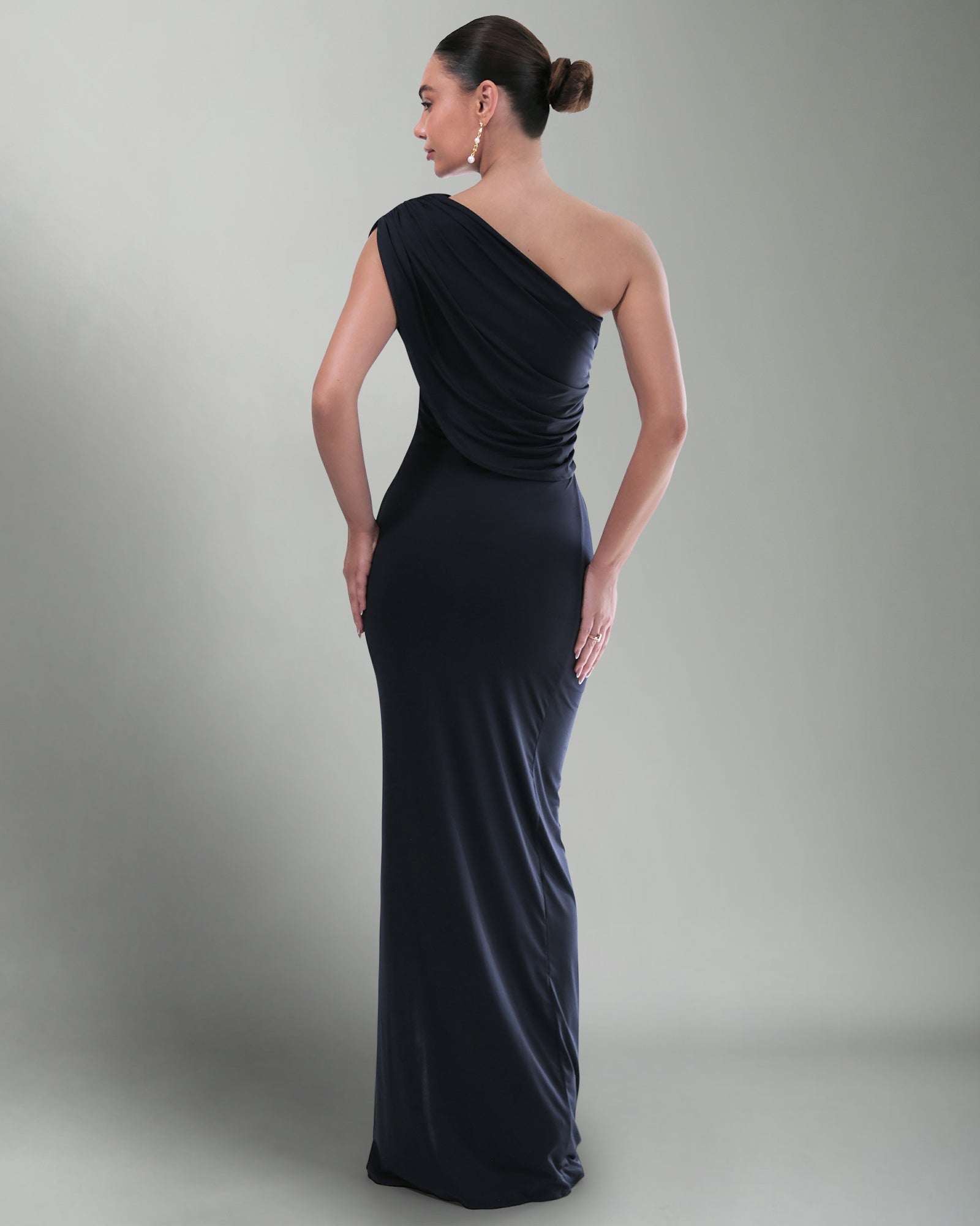 Pfeiffer_Navy_Back_20a4eaf7-8548-49ce-9e62-9567e91ebcc2 by Pia Gladys Perey